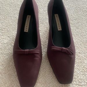 apostrophe plum colored heels
